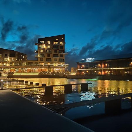 Slottsholmen Hotell Och Restaurang Västervik Buitenkant foto