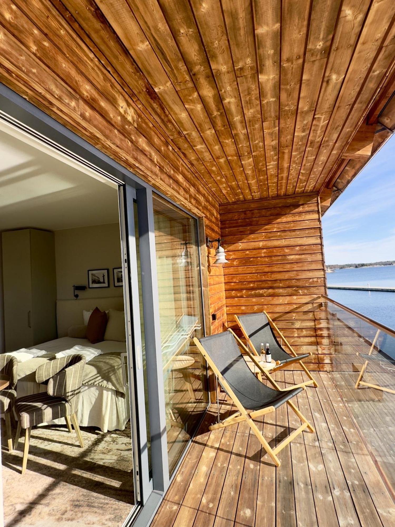 Slottsholmen Hotell Och Restaurang Västervik Buitenkant foto