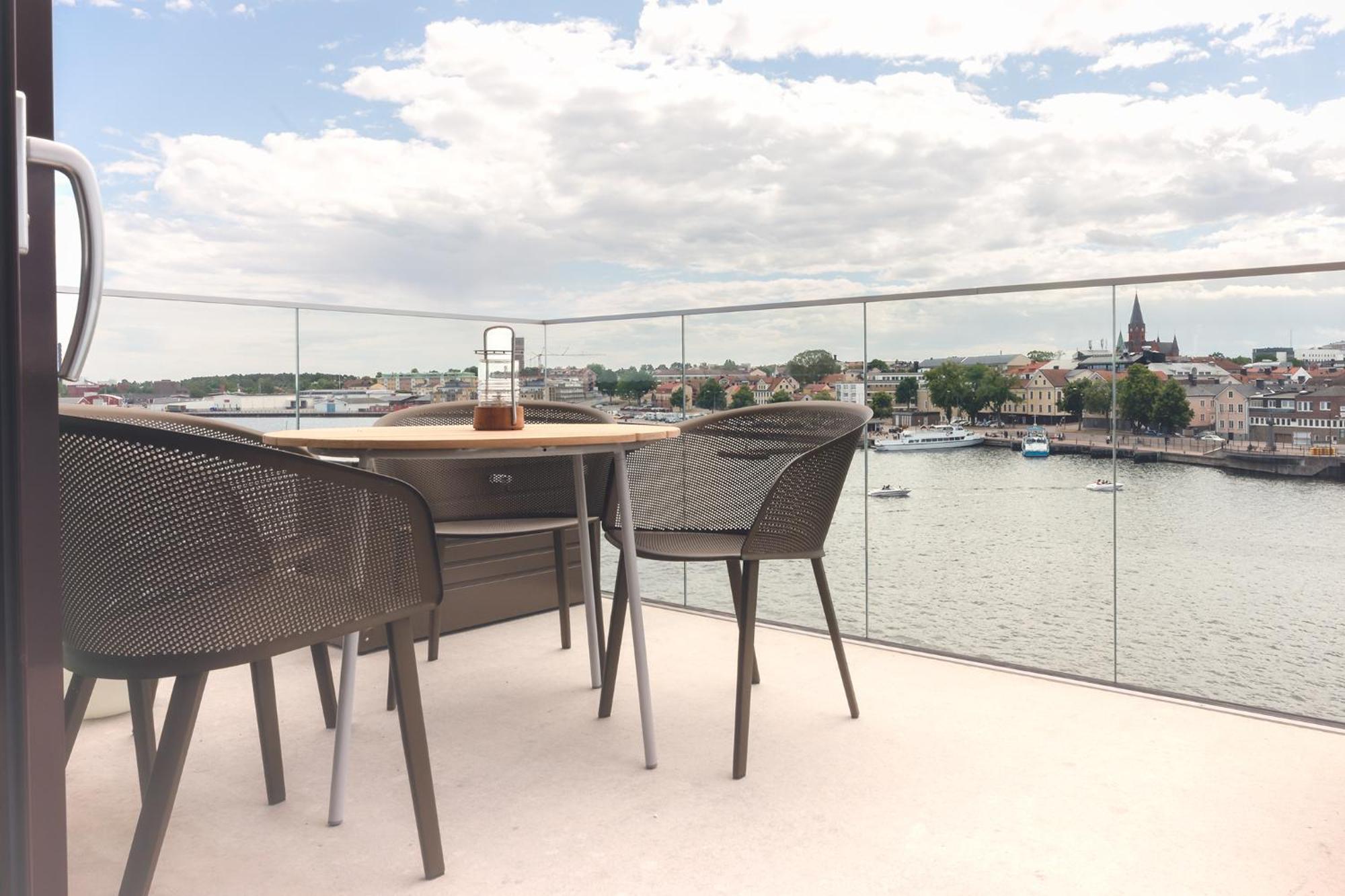 Slottsholmen Hotell Och Restaurang Västervik Buitenkant foto