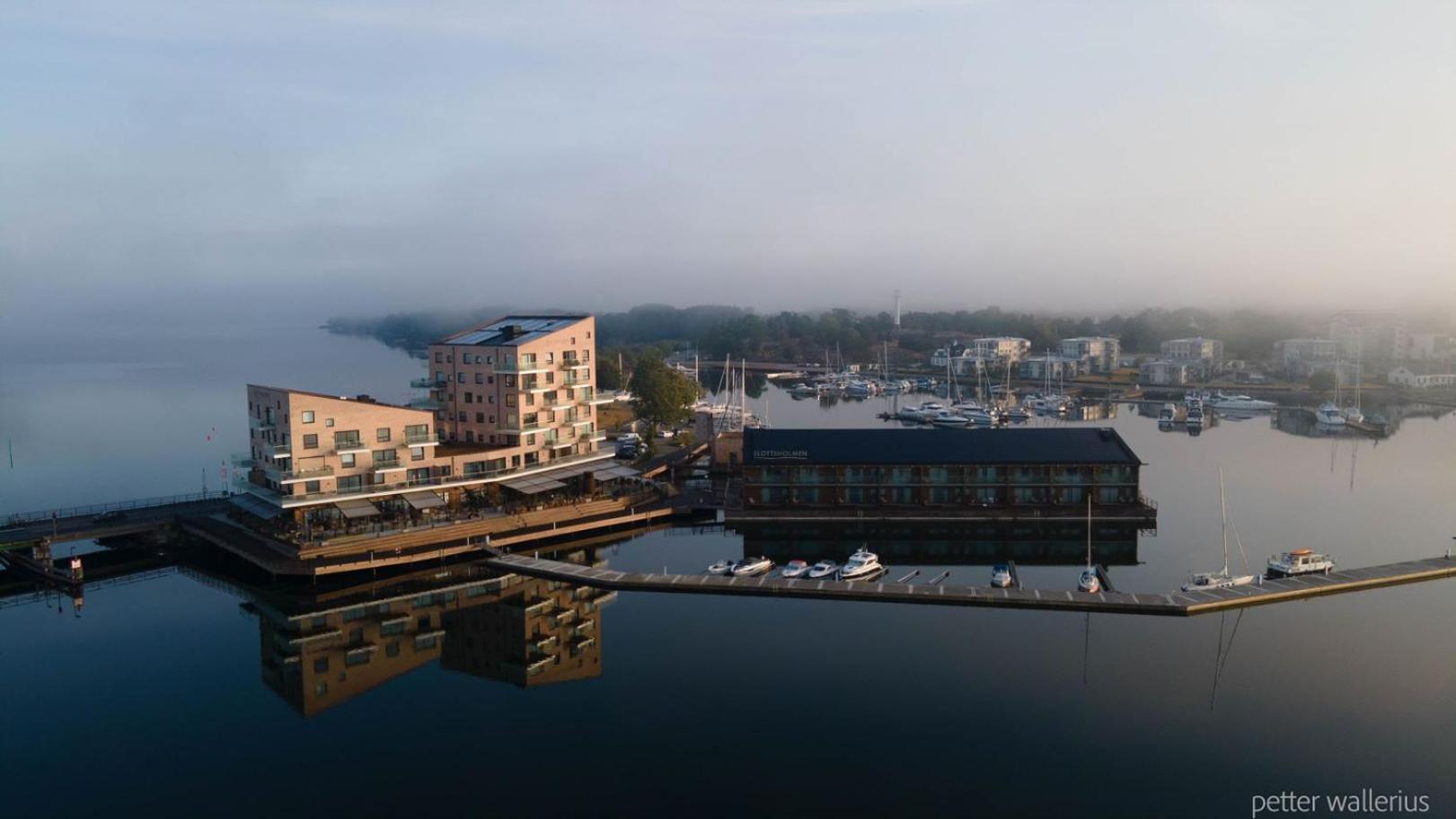 Slottsholmen Hotell Och Restaurang Västervik Buitenkant foto